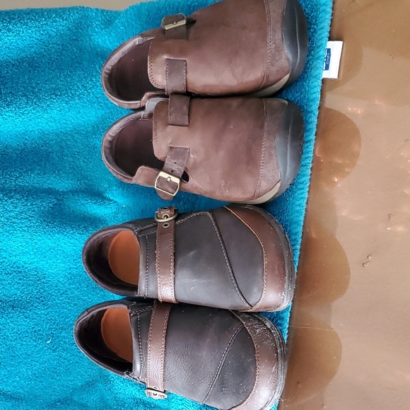 Two pair Merrell clog/mules - Picture 1 of 10